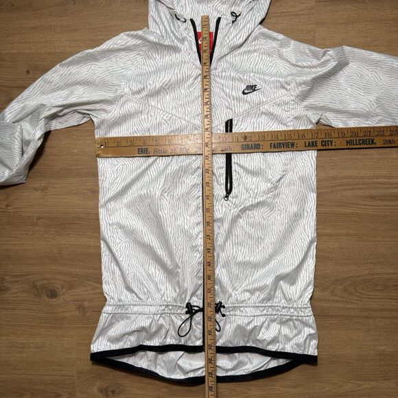 Nike Jacket Women’s Size XS Windrunner Flash Printed Zip-Up Windbreaker - Picture 9 of 10